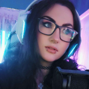 LeezieBee_