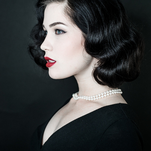 OfficialEvelynClaire